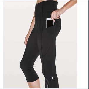 Lululemon Cropped 2-Pocket Pant Black Size 14